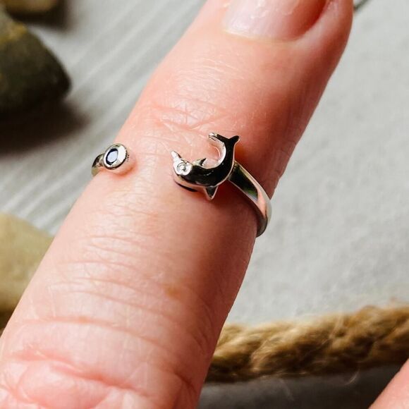 Sterling Silver Dolphin Cz Toe Ring Midi Ring - Picture 3 of 4